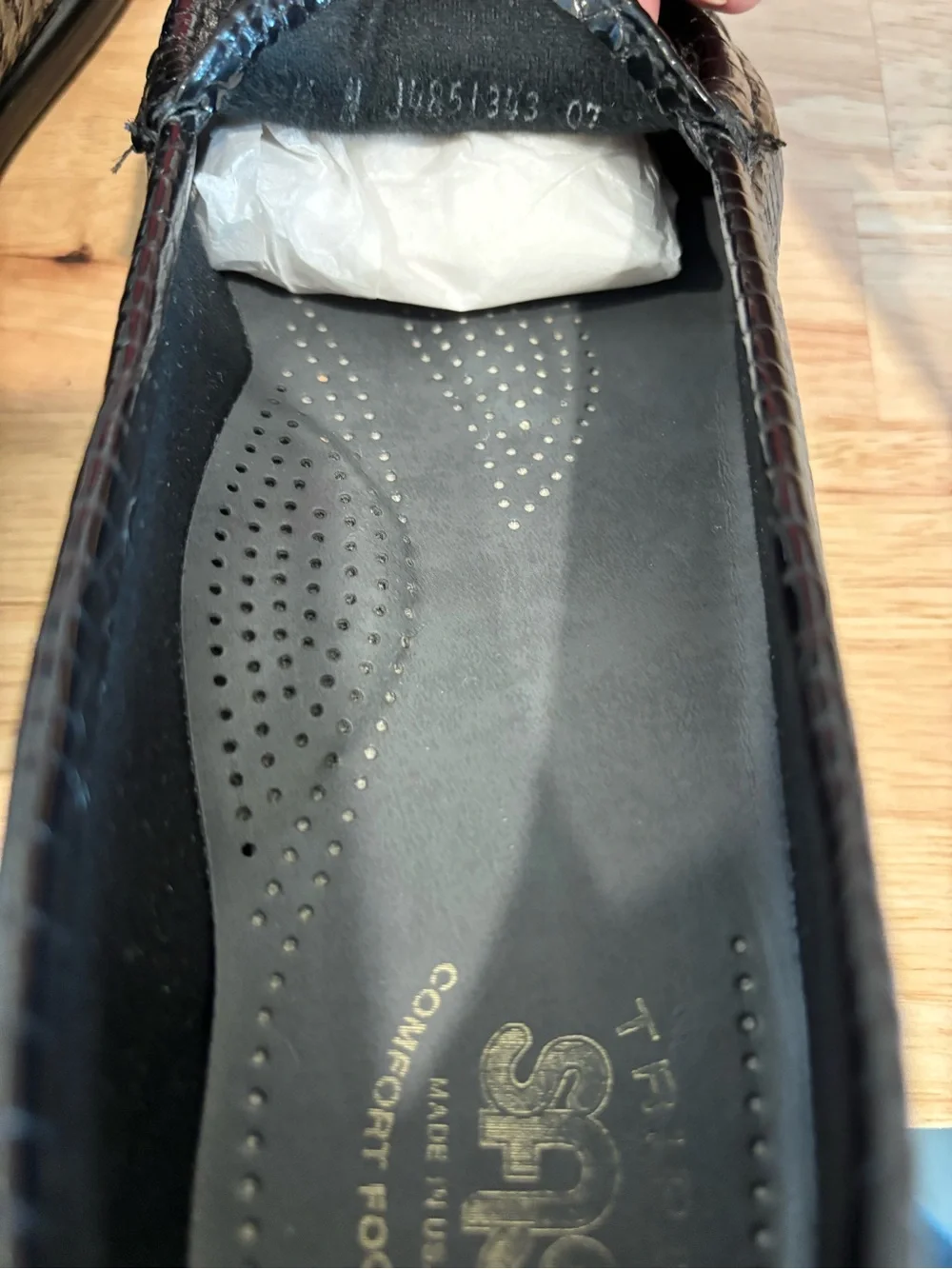 SAS Black Leather Croc Slip-On Loafers 9.5N